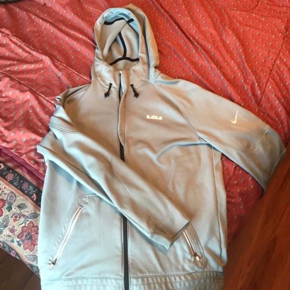 Lebron therma fit - Picture 1 of 1